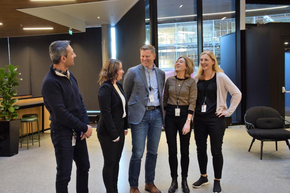 Skatteetaten i Moss - Amir Shahzad-Landsverk, Anette Ansteensen, Knut Morten Carlsen, Anne Karine Lødeng, Hege Høyalmen. Foto: Tuva Bønke Grønning