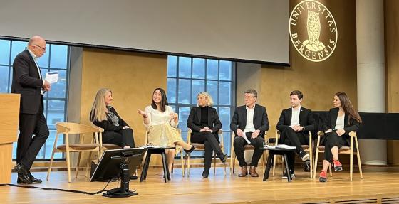 Rettshjelpsdebatt i Bergen (Foto: Juristen)