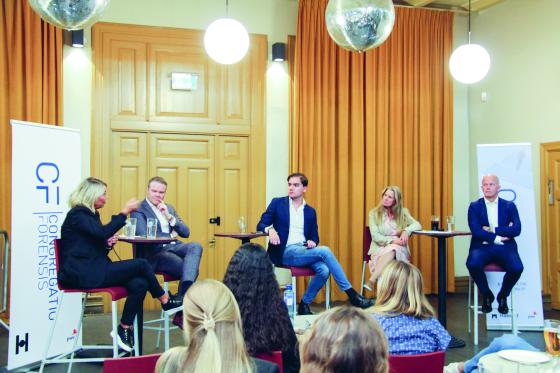 F.v. Monica Mæland, Ove André Vanebo, Uros Ulrik Jeremic, Cathrine Moksness og Svein Holden (Foto: CF Oslo)