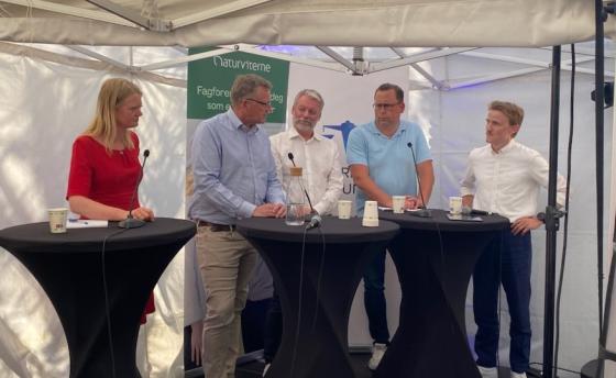 F.v. Tine Larsen, Jon Rikard Kleven, Morten Ingebrigtsen Wedege, Sverre Bromander og Vegard Valestrand (Foto: Thomas Vie Nordeide)