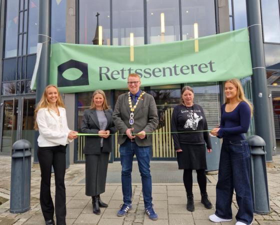 Rettssenteret åpnet i Halden (Foto: Rettssenteret)