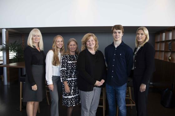 F.v. Monica Viken, Dorthe Nordgård, Cathrine Moksness, Karen Spens, Haakon Kristiansen og Guro Markussen Løvaas (Foto: privat)