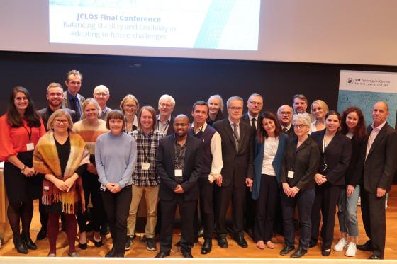 Forskergruppen består av et tjuetalls forskere fra mange ulike land. (Foto: UiT)