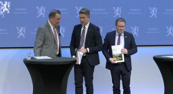 Inge Ryan, Terje Aasland, Bjørn Arild Gram (Foto: regjeringen.no)
