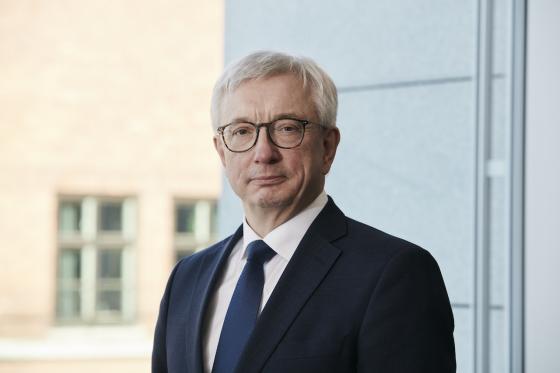 Karl Eirik Schjøtt-Pedersen (Foto: Riksrevisjonen/Mathias Fossum)