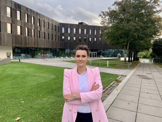 – Vi håper at Kunnskapsdepartementet vil tildele oss flere studieplasser, slik at vi kan bygge dette studiet ytterligere opp, sier Lana Bubalo på Handelshøgskolen ved Universitetet i Stavanger som har søkt NOKUT om akkreditering for det nye masterstudiet 