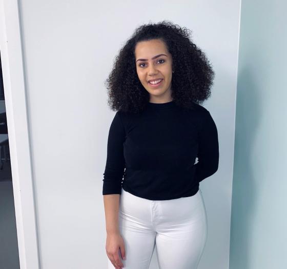 Natasha Gilhespy er jusstudent ved USN og leder for bachelorutvalget i Juristforbundet Student. 