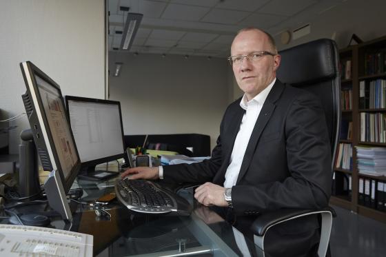 – Dersom kjennelsen hadde blitt stående, så ville den vært uttrykk for at det nærmest er automatikk i at saker med lovbrytere under 18 år skal gå for lukkede dører, sier generalsekretær Arne Jensen om tingrettsavgjørelsen som Norsk Redaktørforening anket 