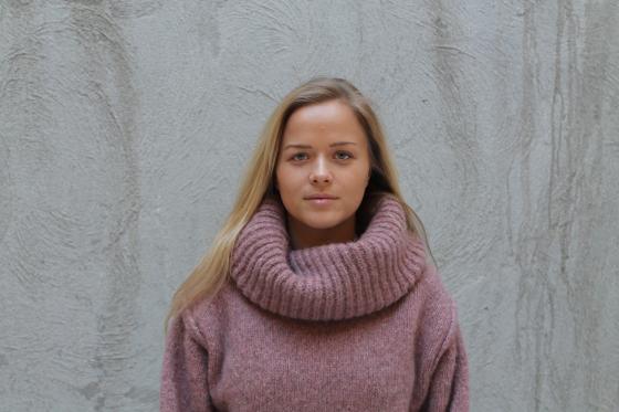 Ingeborg Hjeltnes, Jussbuss
