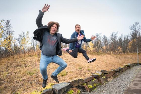 Gunnar Eriksen og Marius Storvik underviser begge i jus ved UiT og har laget podkasten "Juss & Jåss". Foto: UiT