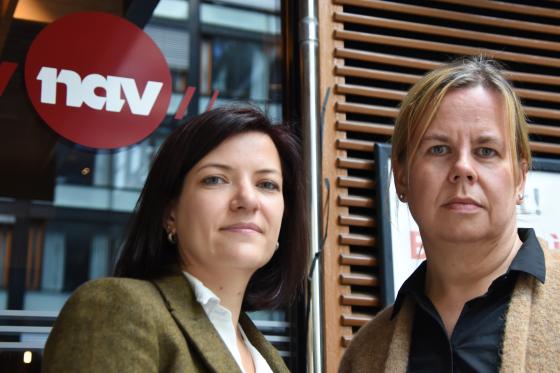 – Vi erfarer at en arbeidstaker står relativt rettsløs overfor en stor arbeidsgiver som kan utsette noe så grunnleggende som korrekt lønn, sier Anne C. W. Opheim (t.h.) og Bettina Otto i Juristforbundet i NAV. Foto: Tore Letvik