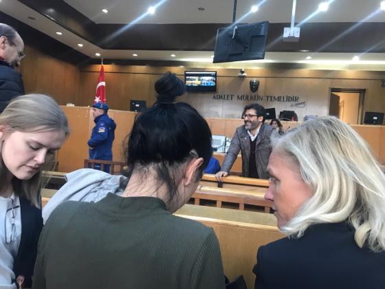Murat Arslan i rettssalen i Tyrkia. Foto: Heidi Heggdal