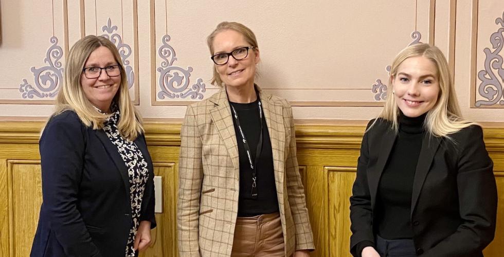 F.v. Anne Kristine Linnestad, Benedicte Gram-Knutsen og Mari Holm Lønseth (Foto: Juristforbundet)