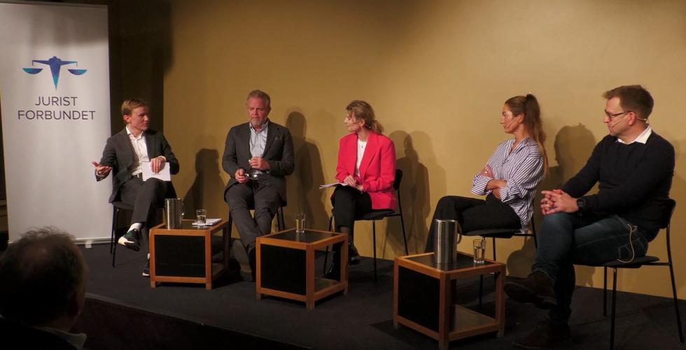 Debatten ble arrangert på Litteraturhuset (Foto: Juristforbundet)