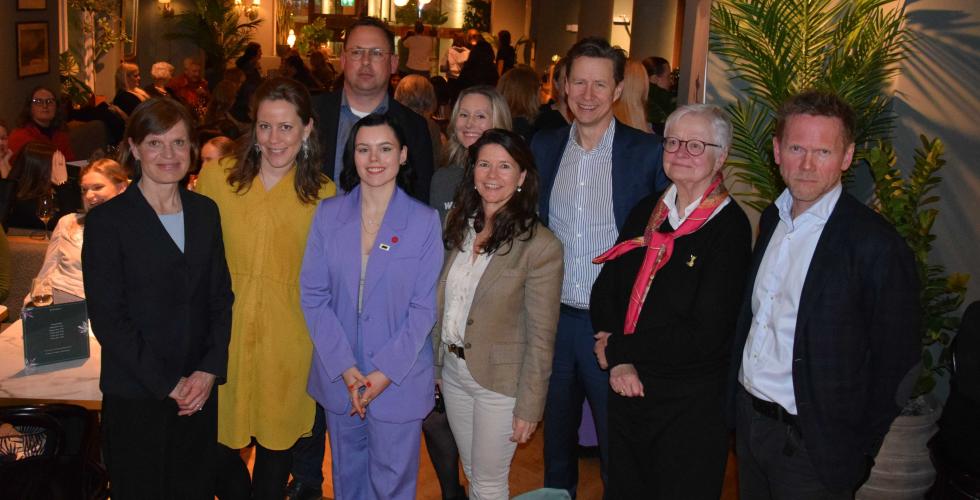 F.v. Ragnhild Noer, Merete Nygaard, Sverre Bromander, Agathe Waage, Elisabeth Hoffmann, Marianne Børseth Steensby, Audun Moen, Else Bugge Fougner og Fredrik Sejersted (Foto: Juristen)