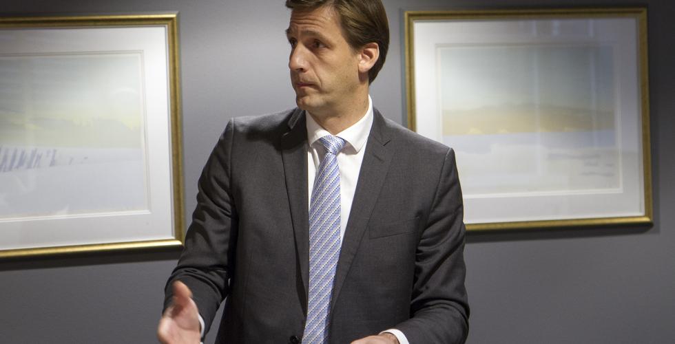 Førstestatsadvokat Runar Torgersen, som ledet straffeprosessutvalget, da han overrakte utvalgets utredning 2016. (Foto: JD).