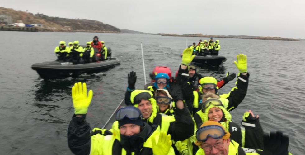 Under et seminar på Frøya var det innlagt besøk på et oppdrettsanlegg.