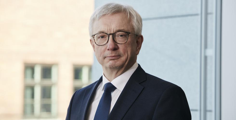 Karl Eirik Schjøtt-Pedersen (Foto: Riksrevisjonen/Mathias Fossum)