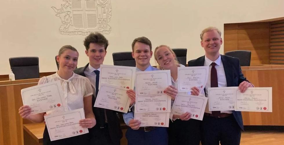 F.v. Sofie Tallberg, Tomas Skare, Theodor Karlsen, Maria Øverland og Matias Holmen (Foto: privat) 