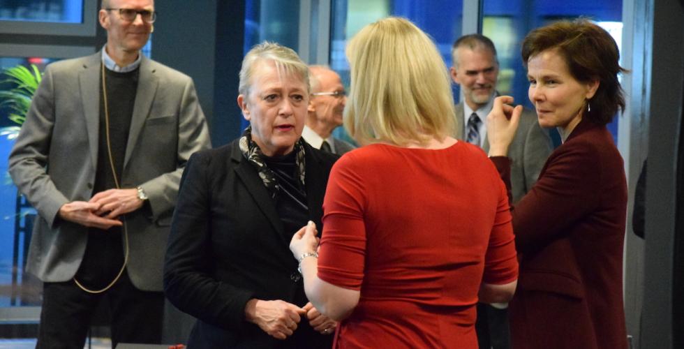 Berit Reiss-Andersen, Cecilie Østensen Berglund og Magni Elsheim (Foto: Tore Letvik)