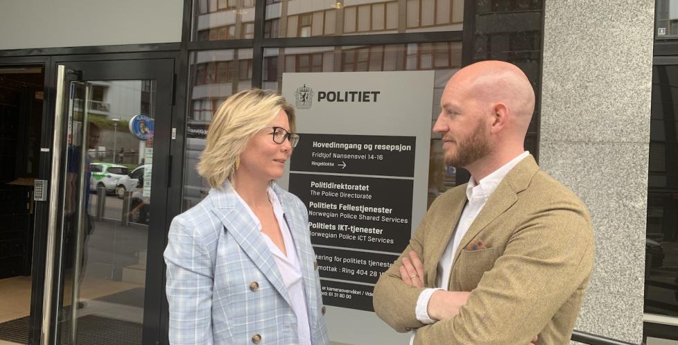 Anne Woldmo og Are Skjold-Frykholm (Foto: Ole-Martin Gangnes)